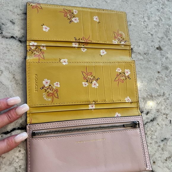 Coach 1941 Glovetanned Leather Slim Trifold Wallet Ice Pink/Multi F29978 - Picture 5 of 9